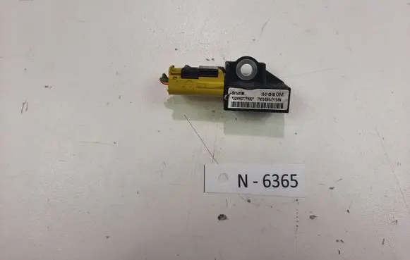 Honda CR-V Airbag deployment crash/impact sensor 5WK43786
