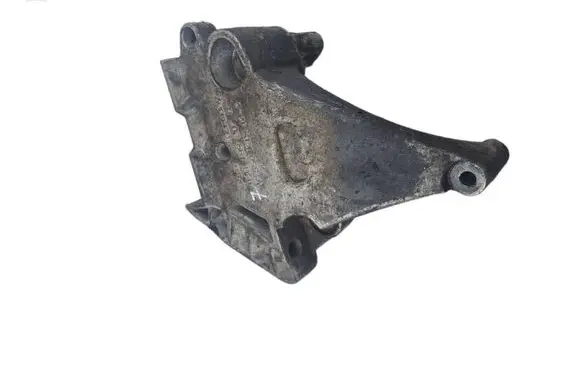 Volkswagen PASSAT B6 Engine mounting bracket 03G199207G