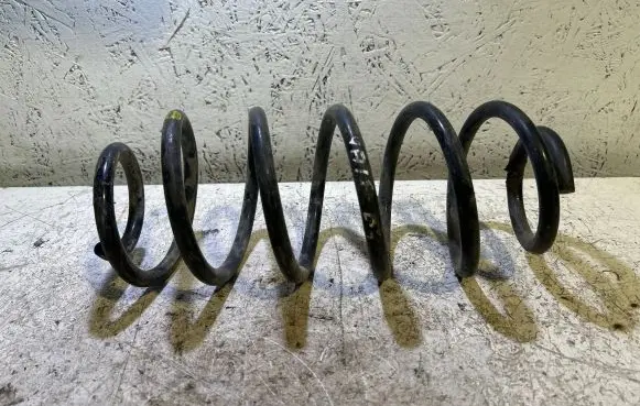 Toyota Yaris Rear coil spring