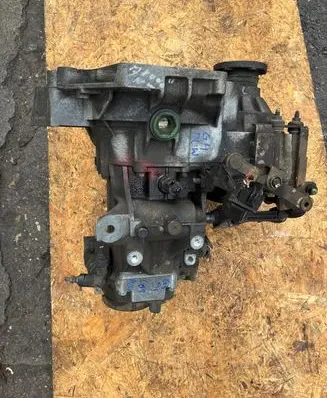Volkswagen Golf IV Manual 5 speed gearbox DUW