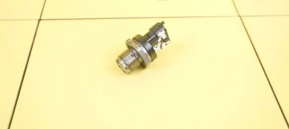 Opel Vivaro Fuel pressure sensor 0281006726 R9M413