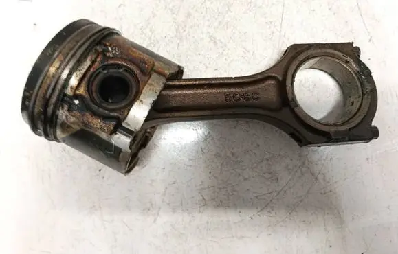 Mazda 5 Piston with connecting rod 