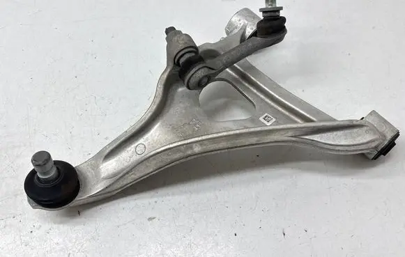 Nissan Rogue Rear upper control arm/wishbone 