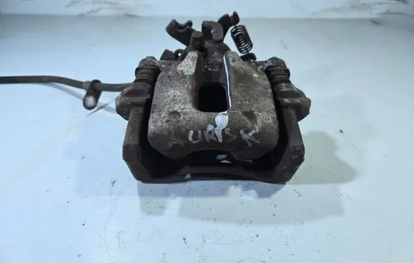 Toyota Auris E180 Rear brake caliper 0204Y01988 Y04929 4785002281