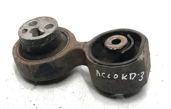 Honda Accord Engine mount bracket