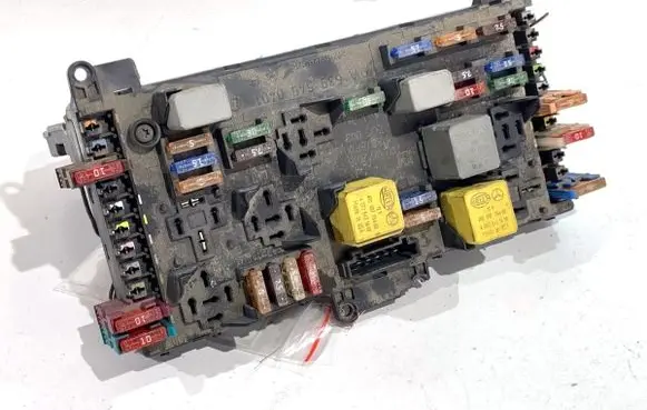 Mercedes-Benz Vito Viano W639 Fuse box set 6399005400