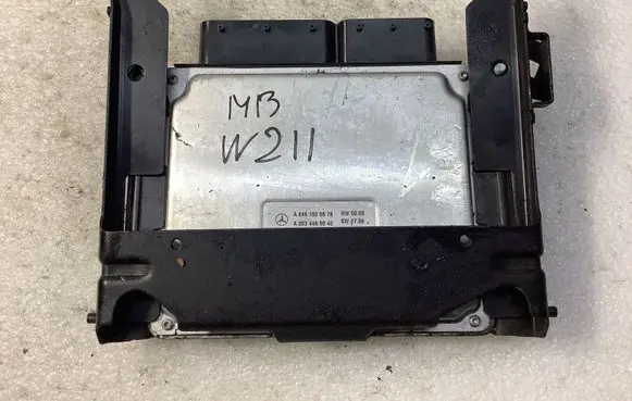 Mercedes-Benz E W211 Engine control unit/module A6461509878 A0034469040