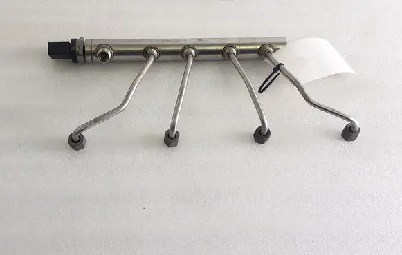 BMW X3 F25 Fuel main line pipe 7585411 13537585411