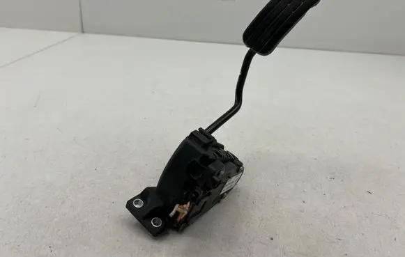 Nissan Primastar Accelerator throttle pedal 6PV00811914 7700313060