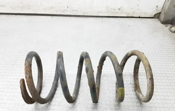 Toyota Avensis Verso Rear coil spring