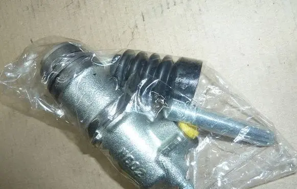 Clutch slave cylinder
