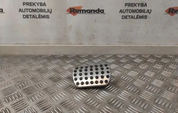 Mercedes-Benz E W212 Brake pedal A1702900182