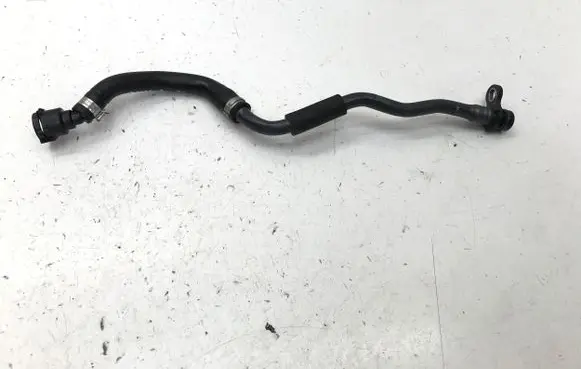BMW 2 Active Tourer U06 Breather hose/pipe 8490024
