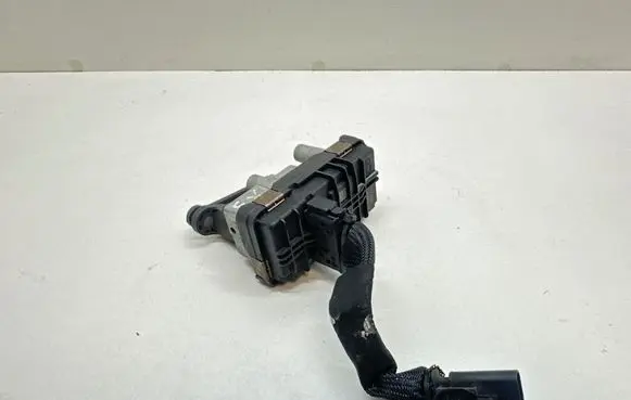 Jaguar XE Turbine electric control actuator 4933519600