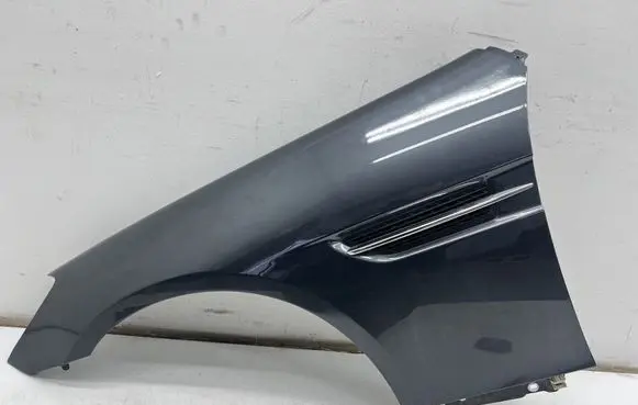 Mercedes-Benz SLK R172 Fender 