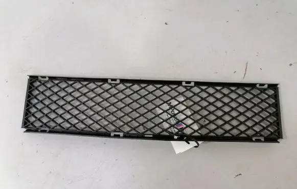 BMW 7 E65 E66 Front grill 7135573