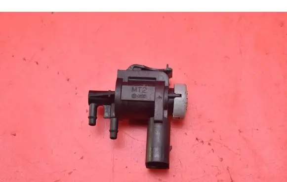 Volkswagen PASSAT CC Vacuum valve 1K0906283A