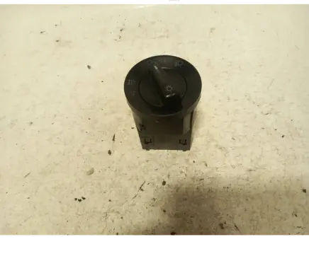 Volkswagen Golf IV Light switch 109928