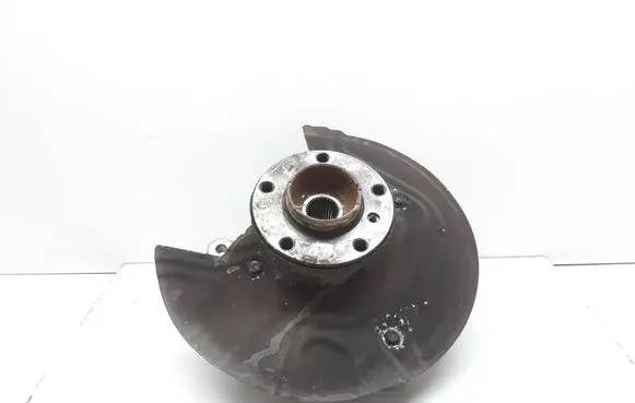 Front wheel hub spindle knuckle