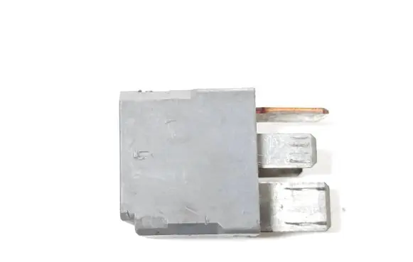 Ford Mondeo Mk III Other relay 6G9T14B192EA 015402
