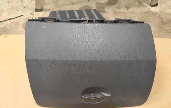 Renault Laguna II Glove box 8200708287 6235S0042 8200708706