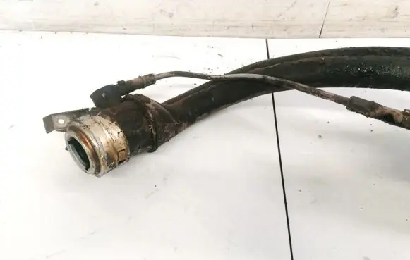 Fuel tank filler neck pipe