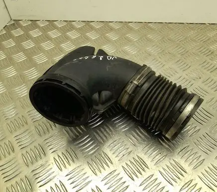 BMW 4 F36 Gran coupe Air intake hose/pipe 70604496