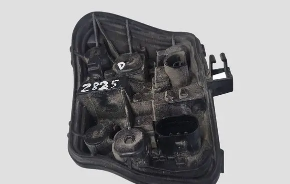 Skoda Octavia Mk2 (1Z) Tail light bulb cover holder 8P4945257D