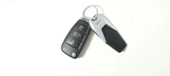 Audi Q7 4L Ignition key/card 4F0837220R