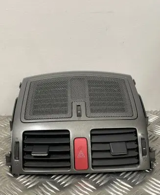 Toyota Auris 150 Dash center air vent grill