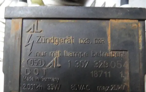 Volkswagen Golf V Headlight ballast module Xenon 1307329054
