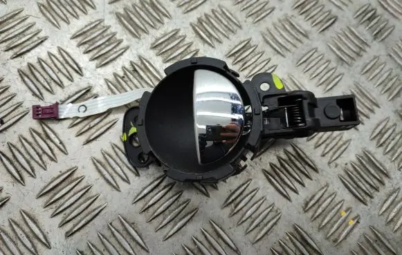 Front door interior handle
