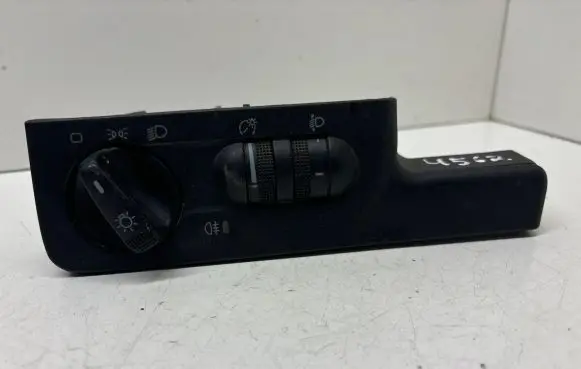 Volkswagen PASSAT B4 Light switch 3A1941531E