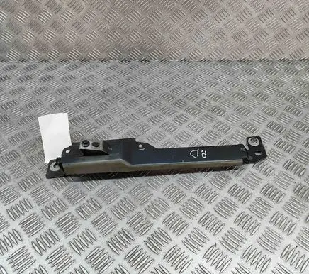 Volvo XC60 Fender mounting bracket 31424581