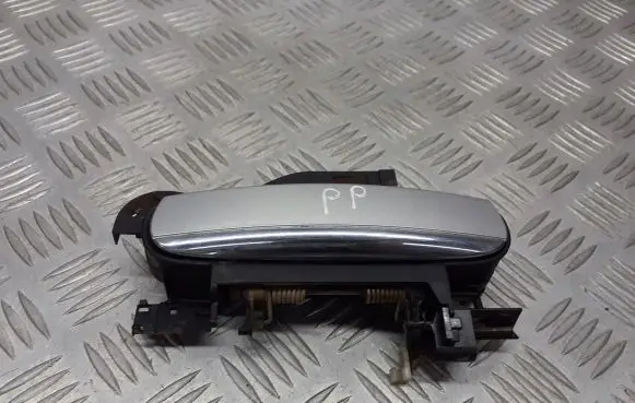 Audi A6 S6 C6 4F Front door exterior handle/bracket 