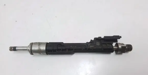 BMW 7 F01 F02 F03 F04 Fuel injector 7599876