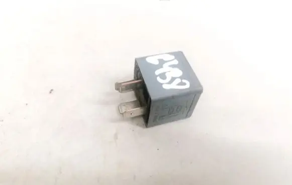 Audi A6 S6 C5 4B Other relay 8D0951253A V23134-B52-X301