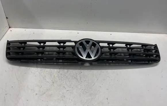 Volkswagen PASSAT B5 Front grill 3B0853653C