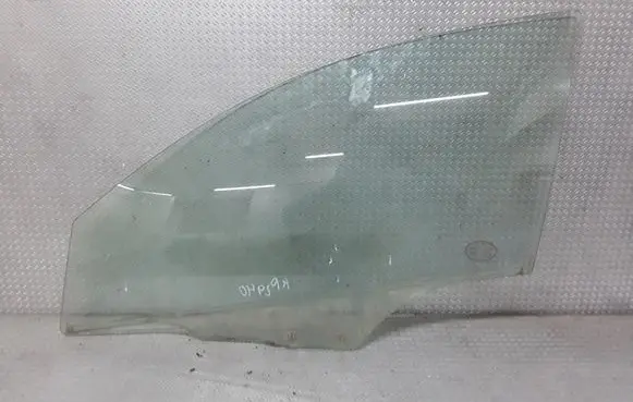 Mazda 3 I Front door window glass four-door