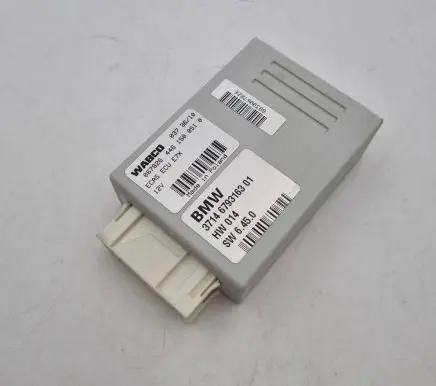 BMW X6 E71 Air suspension control unit module (rear) 6793163 4461500510 067826