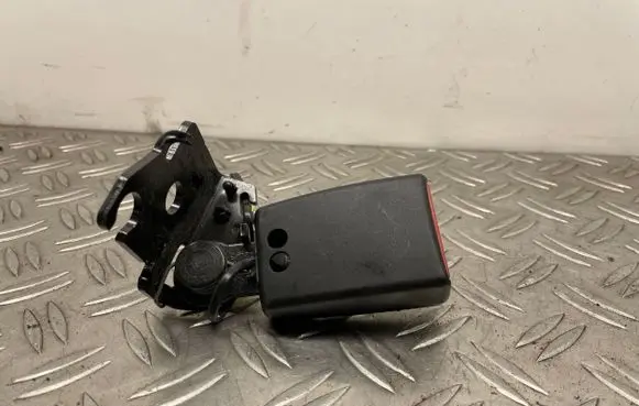 Volvo S60 Rear seatbelt buckle 34150325 31351656