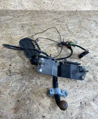 Volvo V50 Detachable towbar 52268503 26092018 TQP168886