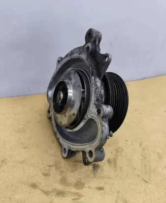 Mercedes-Benz C W204 Water pump A6422002001 ZGS002QS002