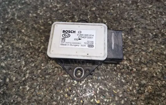 Subaru Forester SH ESP acceleration yaw rate sensor 0265005814 27542FG001