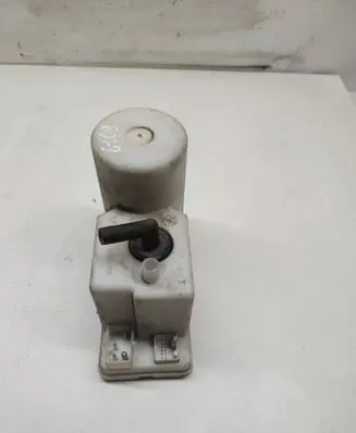 Audi A4 S4 B5 8D Central locking vacuum pump 4A0862257H