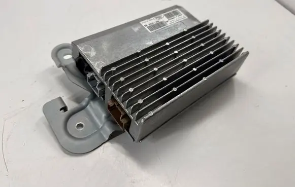 Ford Mustang VI Sound amplifier FR3T18B849A FR3T18T806BS E108S6CS0158