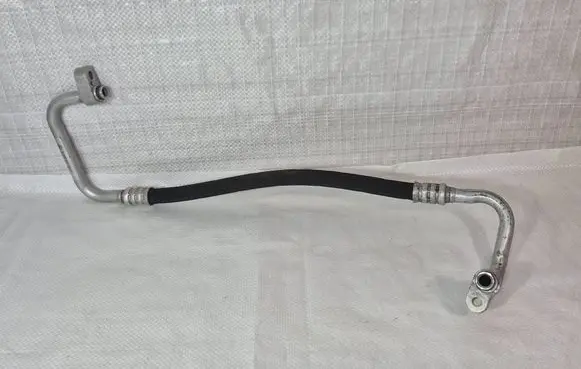 Mercedes-Benz B W246 W242 Air conditioning (A/C) pipe/hose A2468302315 0991403