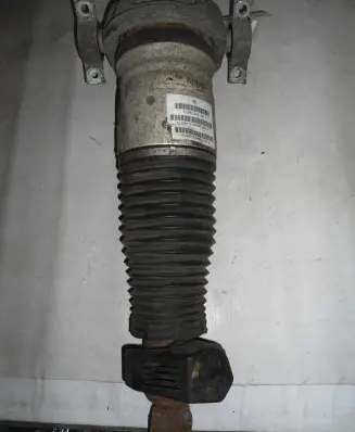 Volkswagen Touareg III Rear shock absorber/damper