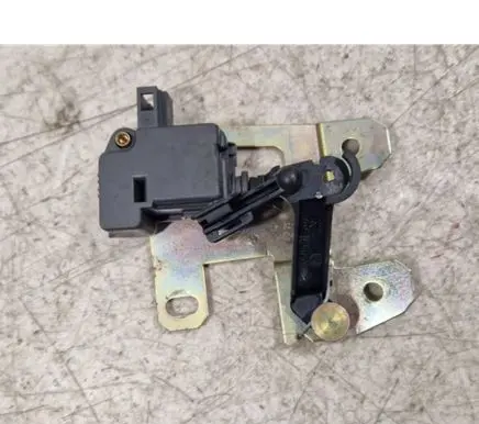 Volkswagen Touareg I Tailgate boot lock/latch motor 7L6827425