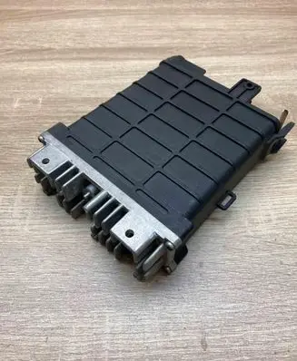 Audi 80 90 B3 Engine control unit/module ECU 443907311 0261200251